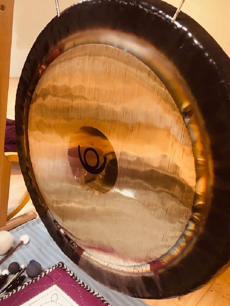 Rencontre avec les gongs